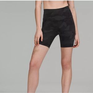 Lululemon Wunder Train Short 6”